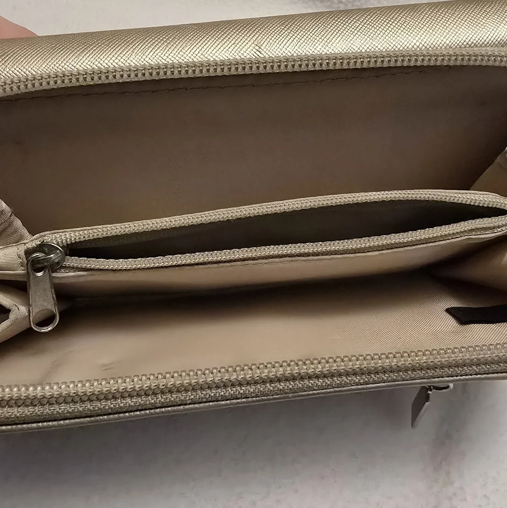 Safe Keepers Pink Wallet